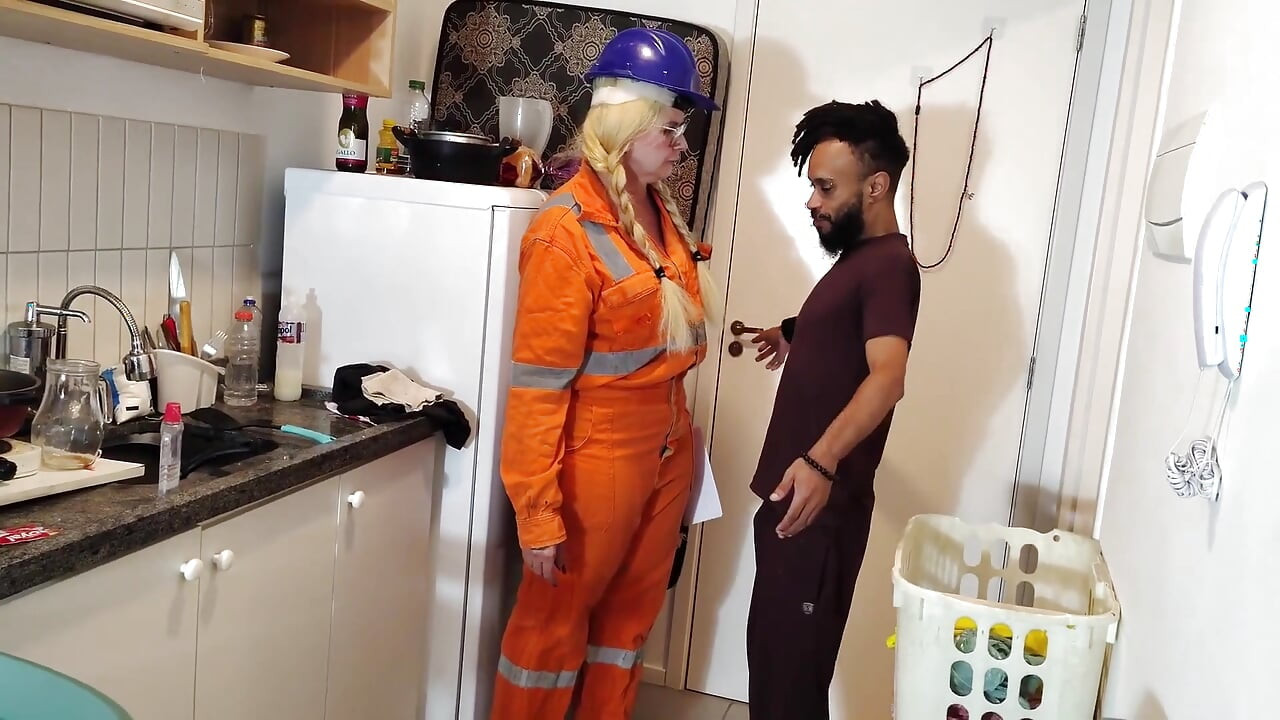 Mini Zinho Contratou O Serviço De Desentupidora No Final Apareceu Uma Linda Mulher