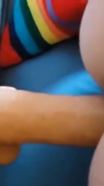 Detik hebat dari "video pertama saya, saya melancap dengan besar"
