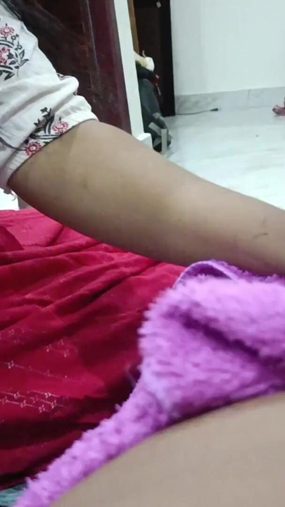 BEAUTIFUL STEPSISTER CAUGHT HIS STEPBROTHER MASTURBATING AND GET CUM IN MOUTH | Clip 1
