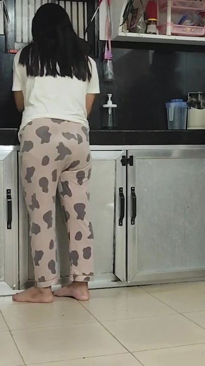 SNEAK FUCK AT THE KITCHEN BEFORE GOING TO SLEEP | Clip 1
