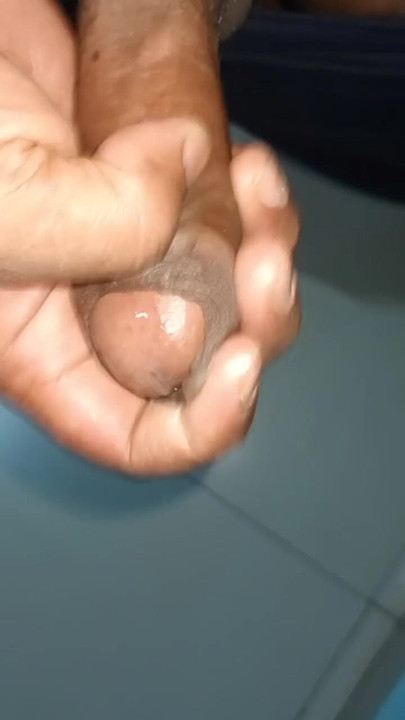 Size 8+ Who has to be kissed