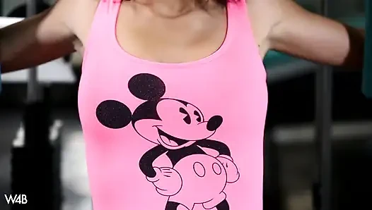 Paula Shy тренируется