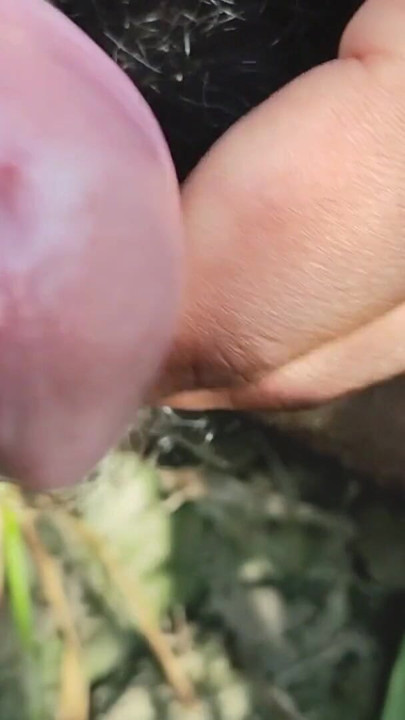 Today I went to the field and shook my cock and the water came 💦 out. | Clip 2