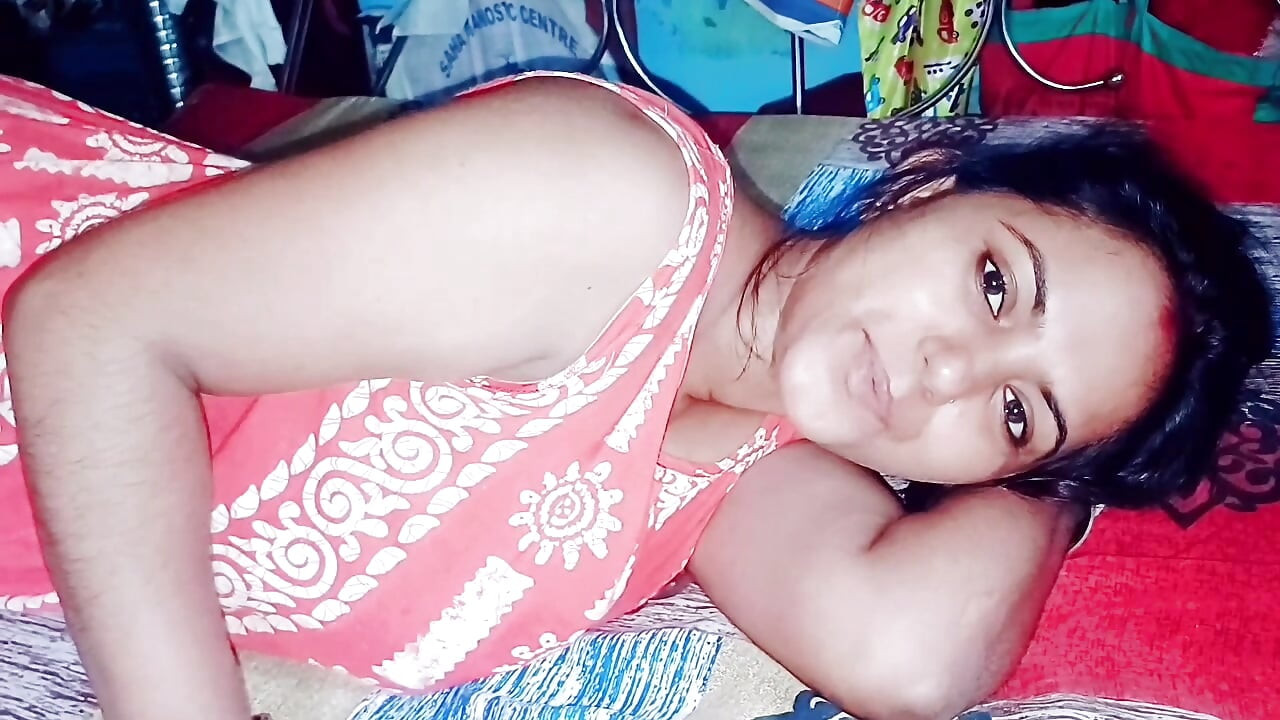 Local india chica art tatuada en las tetas después de chupar las tetas