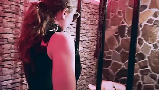 ОГРОМНЫЙ член в тугой заднице - анальная тренировка Prion