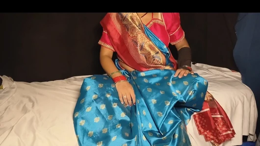 Desi indian step sister ko slik blue saree sex videos full enjoy hard sex videos