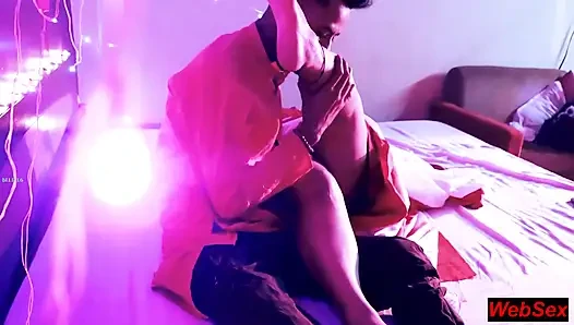 Erstaunlich heißer bhabhi-sex nach karwa chauth! Indischer bhabhi-sex
