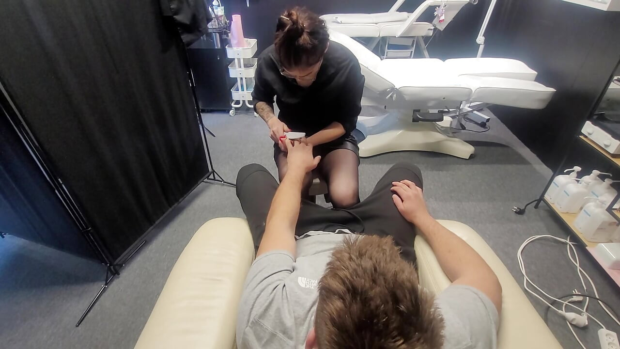 I Go for Manicure, I Get Blowjob, Working Girl Was so Nasty, and She Want My Dick