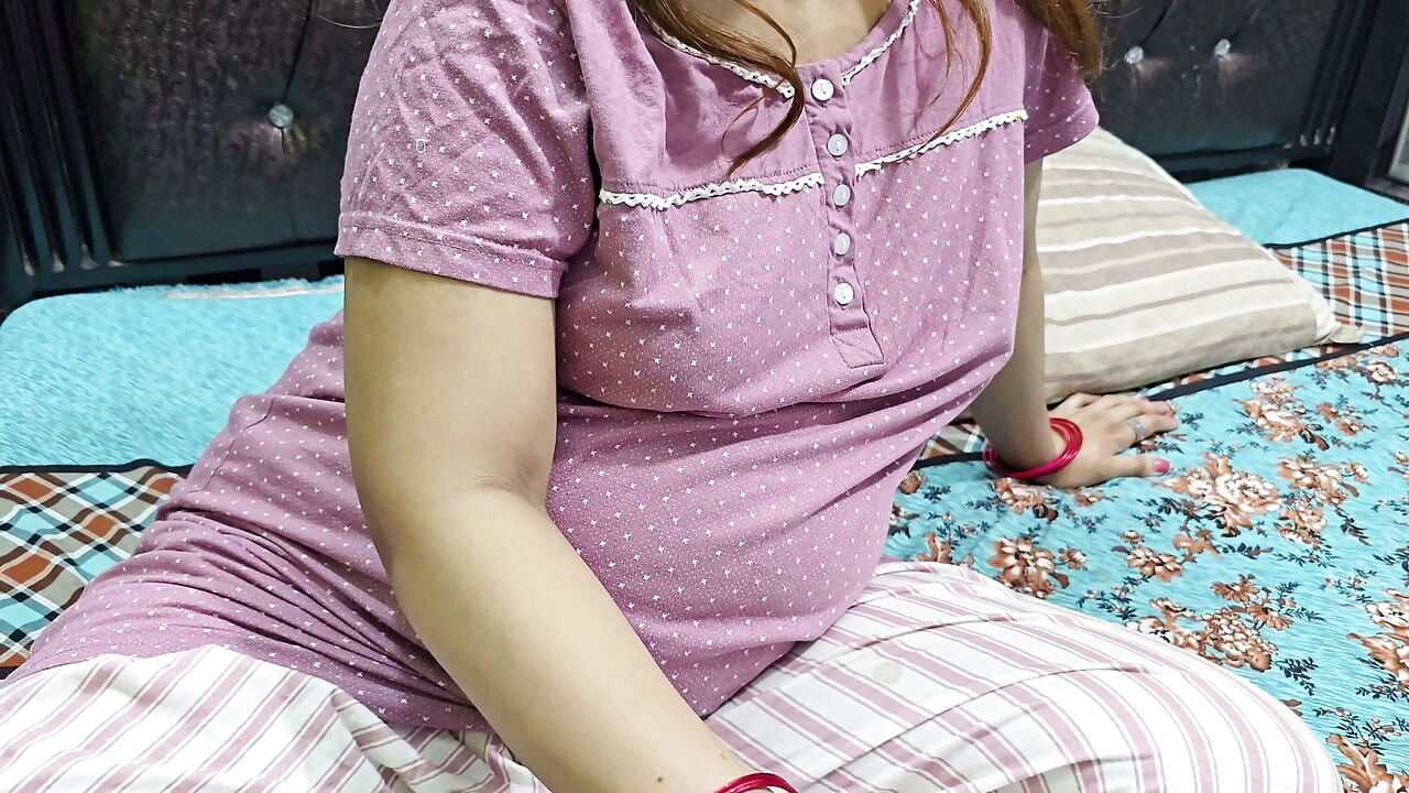 Desi Indian bhabi-Hot Bhabi Ne Lun k Choopay Lagay