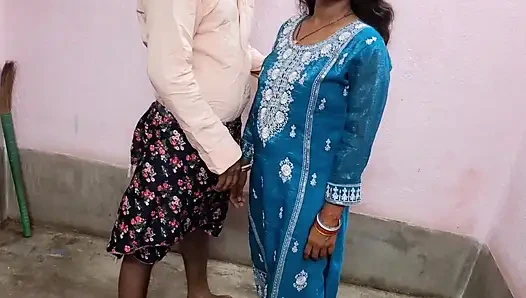 Tante seksi dengan sempitnya