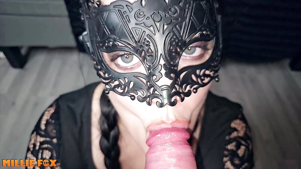 แม่น่าเย็ดเซ็กซี่กลืนน้ําเงี่ยนเยอะมาก - Millie Fox