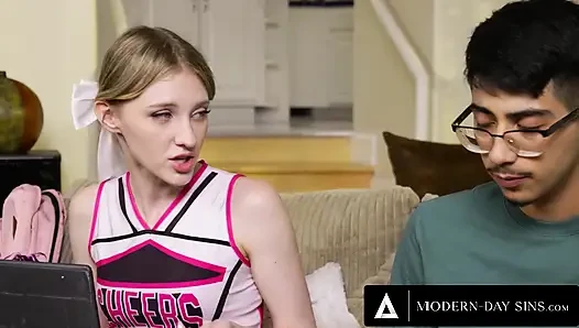 MODERN-DAY SINS - hormonelle teenager verlieren ihre jungfräulichkeit und endet mit heißer gesichtsbesamung nach dem sex
