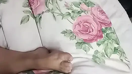 Secretly Jacking off to Stepmom's Foot