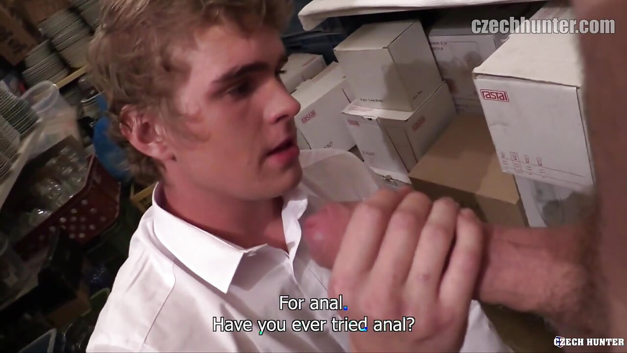 Amateur Czech Hunter Seduces Young Waiter for a Bareback Sex Session Indoors