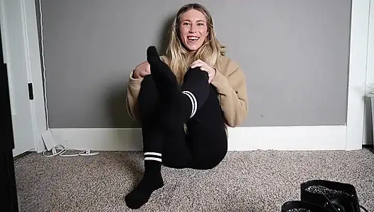 Покрой мои носки спермой