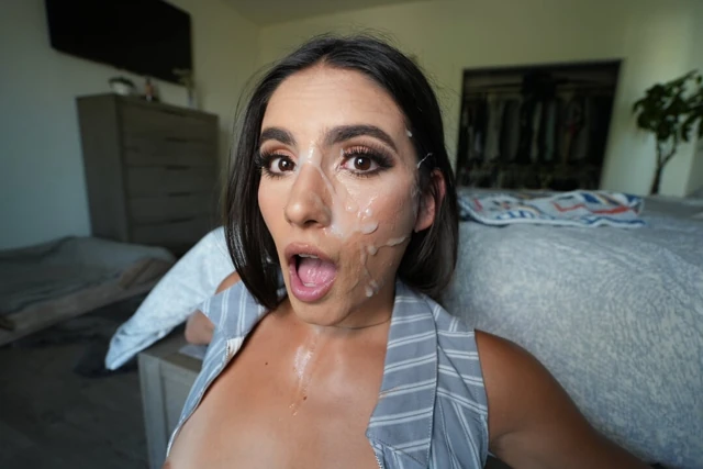 Real Estate Agent Isa Bella Recognizes Her Old College Professor & Begs For His Cum - Huge Facial