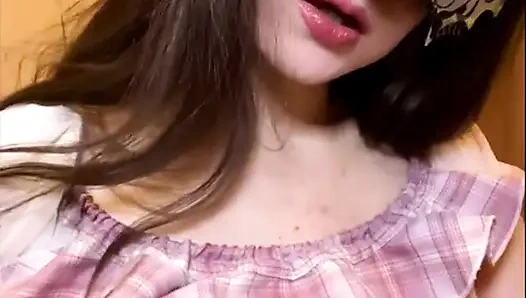 Leck Meine Kleinen Titten! Und Ich Lutsche Deinen Schwanz! Russische Dirty Talk-fantasien