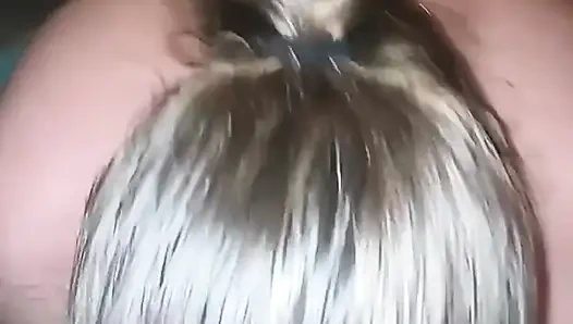 Спермоприемная шлюшка получает лицо