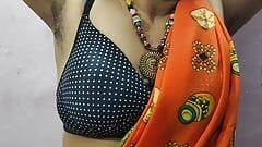 Sangeeta essaye le BDSM avec Raju pour la première fois avec de l'audio telugu sexy