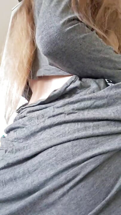 I've got a bit of a domestic kink, and I can keep a secret !