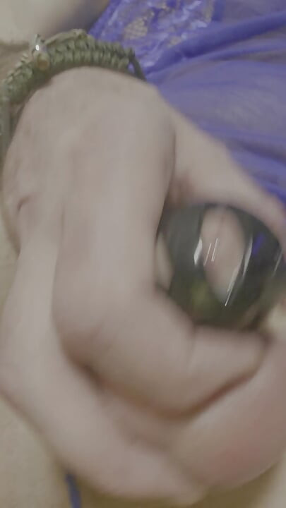 Alisaxxxcamshot 貞操帯でチンポをオナニーする