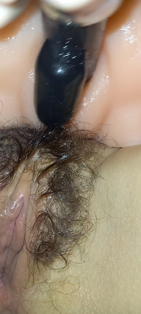 LABUBU tourist doll hairy pussy Reunion