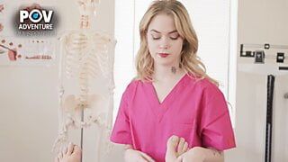 Настоящее приключение в видео от первого лица: симпатичная медсестра делает немыслимое для ее возбужденной пациентки