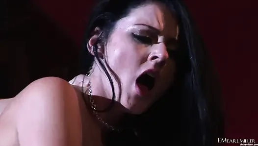 Sophia dees zierlicher körper nimmt jeden zentimeter des pulsierenden schwanzes auf!