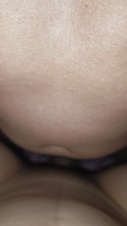 Gusto ni babe i-close up ang bagong ahit niyang puday
