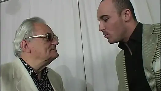 Вечеринка-оргия с двойным проникновением