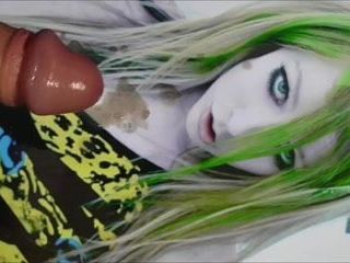 Avril Lavigne sprawia, że ​​czuję się dobrze