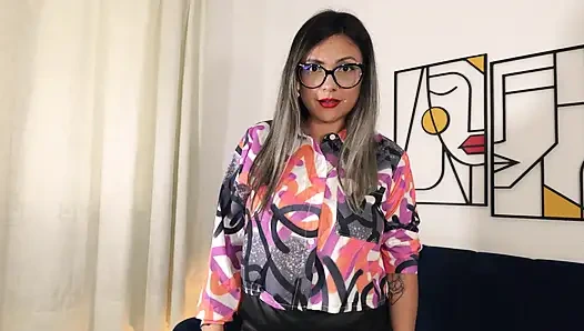 Sekretaris seksi dengan toket besar dan pantat aduhai dientot sama bosnya sendiri