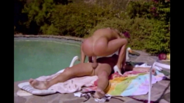 XXXJoX Julianne James Sex By The Pool