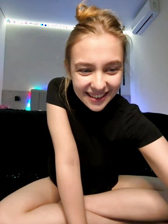 Squats on the camera and finger masturbation