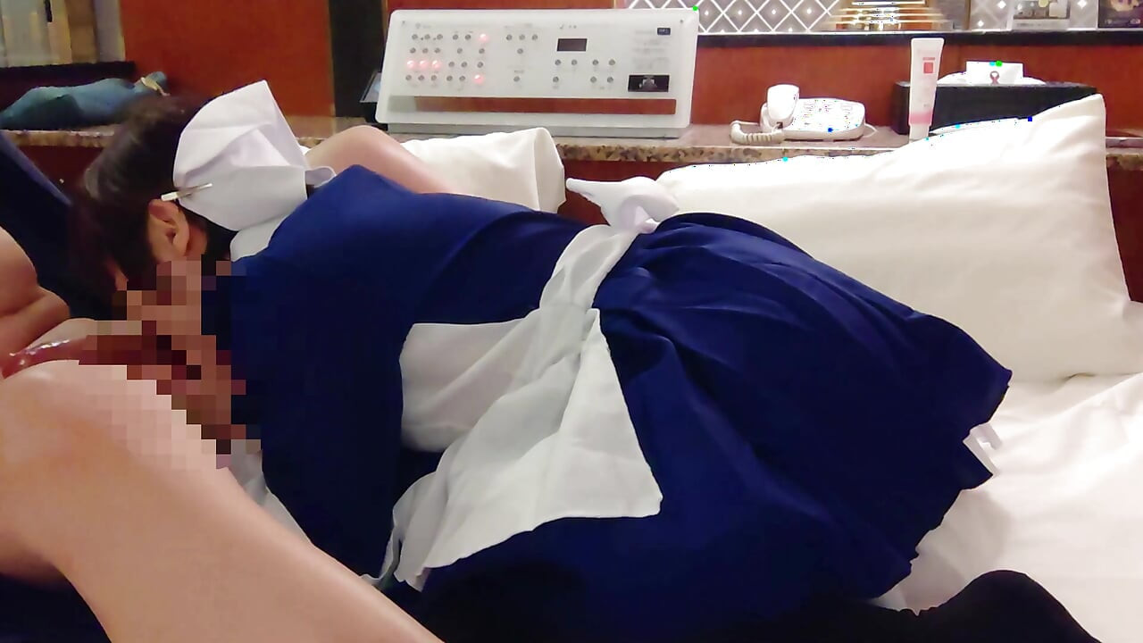 Quiero ser chupado por una chica en un lindo cosplay de enfermera casero cunnilingus preñada