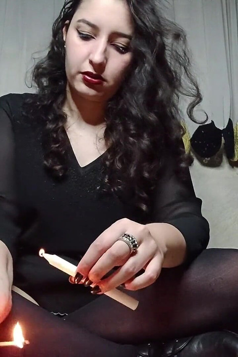 誰想把大雞巴插在這裡？