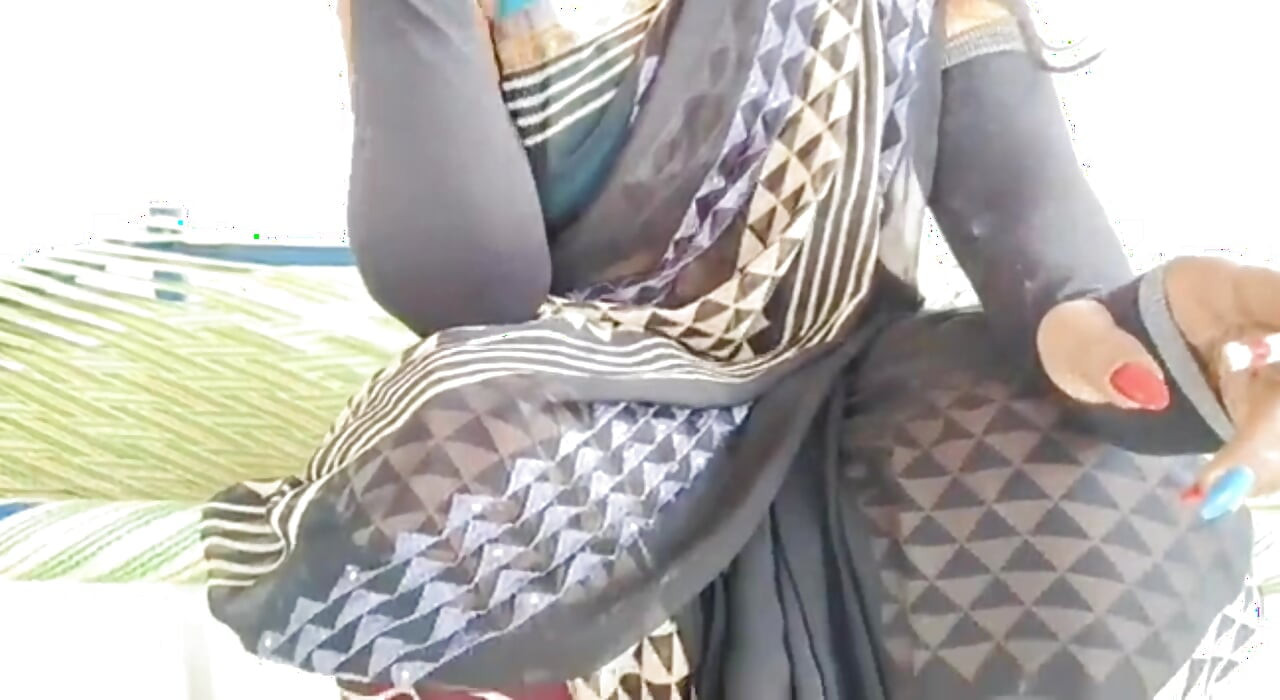 Back saree with pink panty me hot sexy bhabhi ki chudai