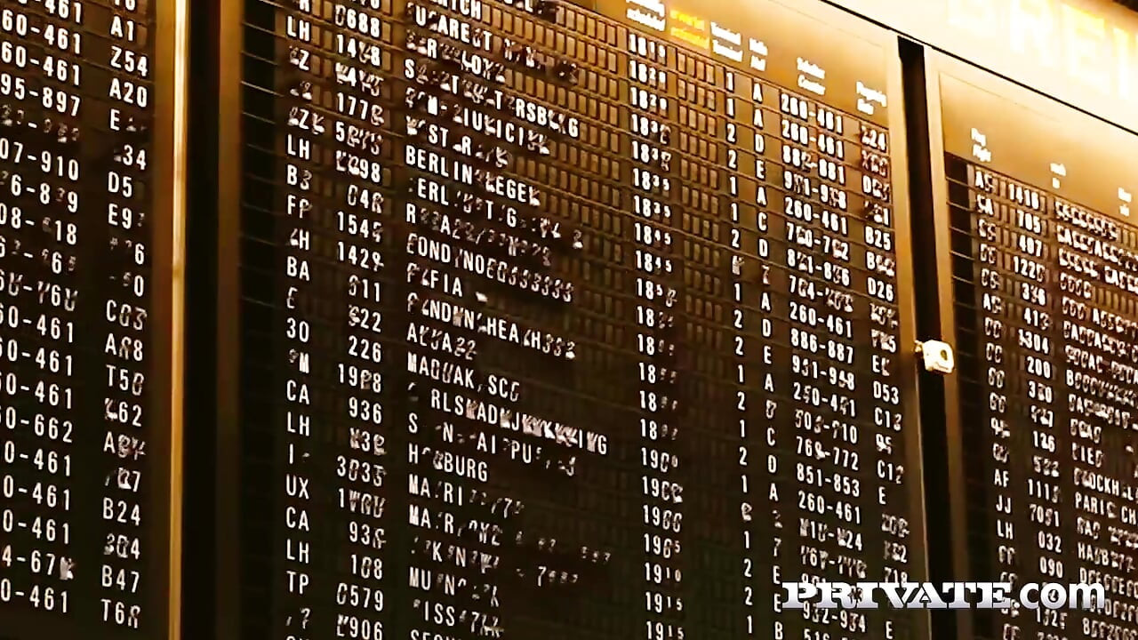 Anastasia Brokelyn pilot Jesus Reyes ile unutulmaz bir ırklararası sikiş için hazır