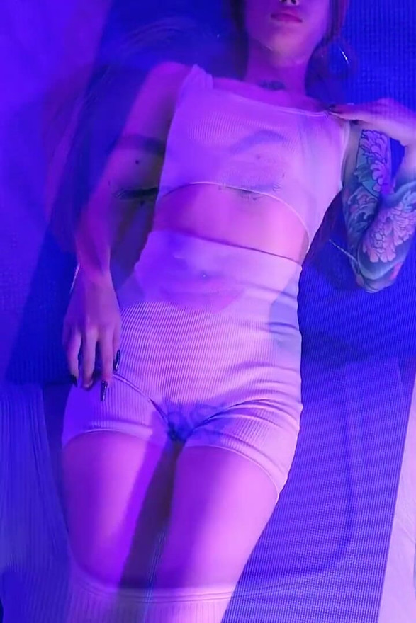 Fit and Firm Pinky Blondie Enjoying Her Hot Yoga Session to a Creamy Finish.