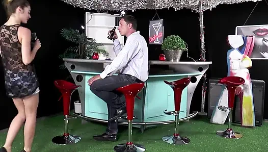 Film lengkap bar counter sluts - semua pelayan jerman dientot habis-habisan di pesta seks bar tanpa henti