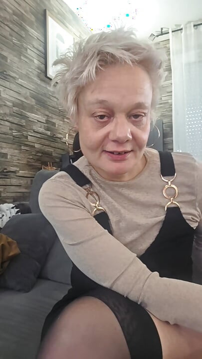 My mother-in-law wanted a big cock in her pussy and was thirsty for sperm.