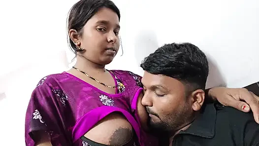 Devar apni bhabhi ki big boobs pahli bar aapne jibh se chat raha he - daver suking bhabhi boobs.