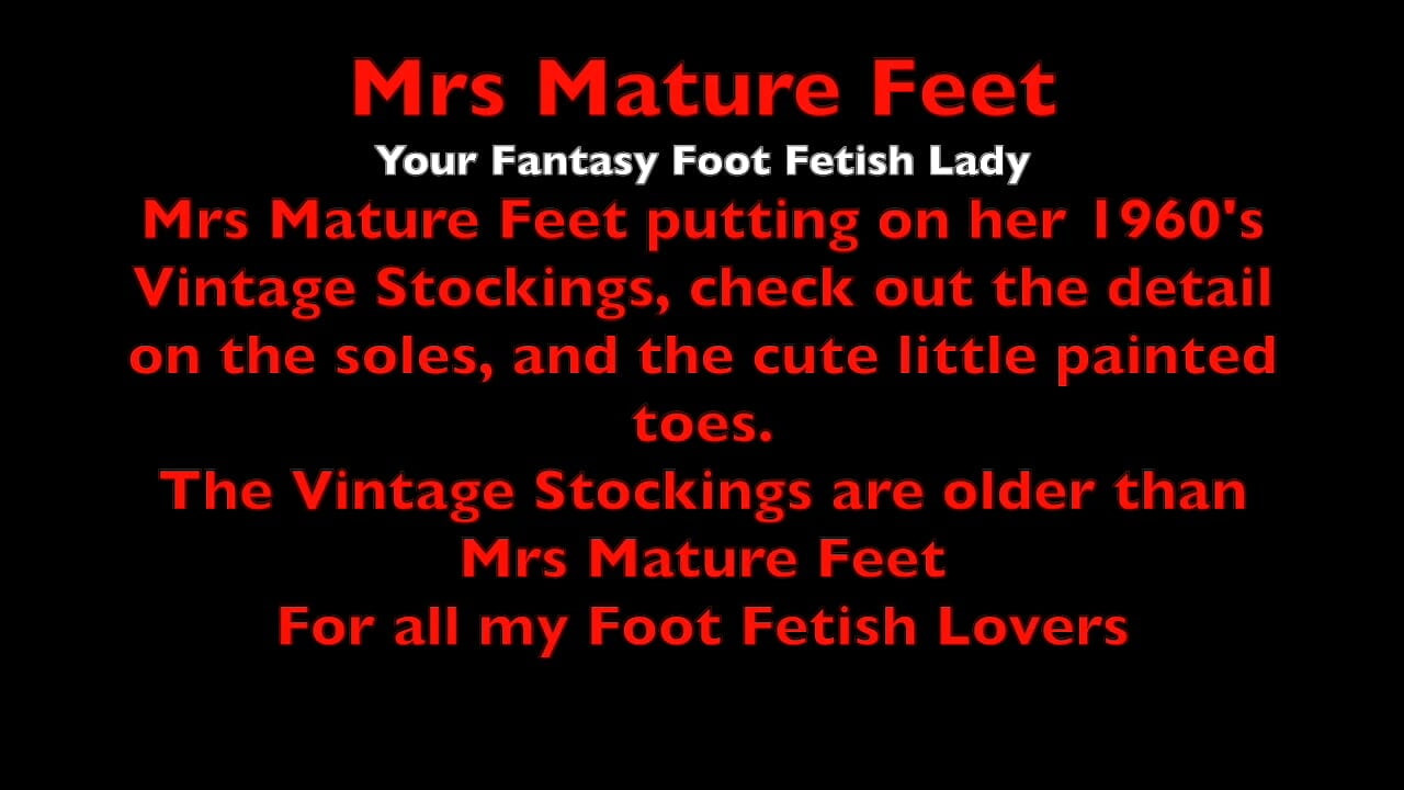 Mrs Mature Feet and her Vintage Stockings #489