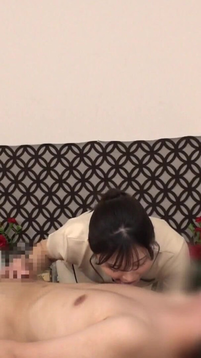 第3部分：“勃起是一種生理現象......”迷人的男士脫毛沙龍與美麗的... |片段 1
