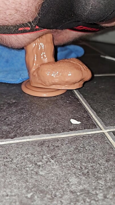 Big dildo 32cm... Training