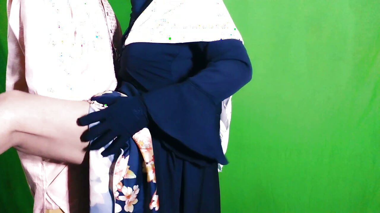 Mẹ kế Desi bị con trai kế địt trong phòng ngủ, Ấn Độ