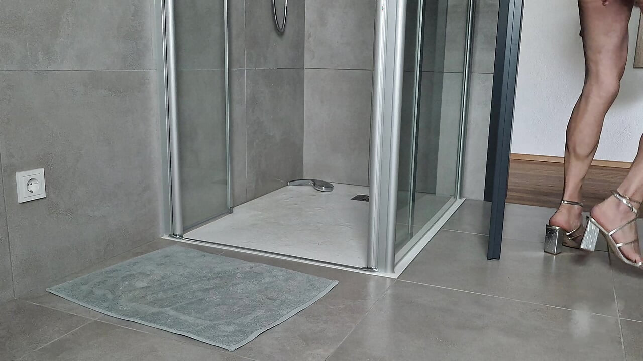 Cuky in bathroom