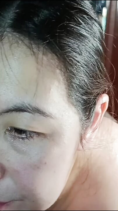 Yeni üvey annem geceleri beni ziyarete geldi ve ağzına gelene kadar bana sakso çekti.