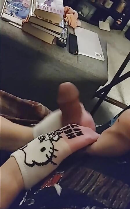 Sexy meia-calça com o tornozelo, punheta com os pés e meias da gatinha