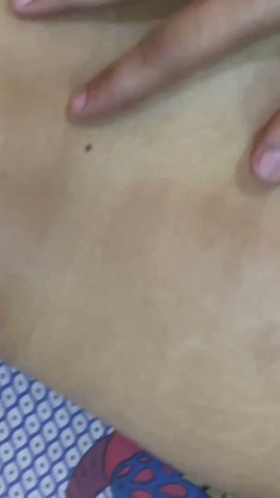 집에서 혼자 있는 동안 다시 섹스하는 의붓아들 | 클립 1